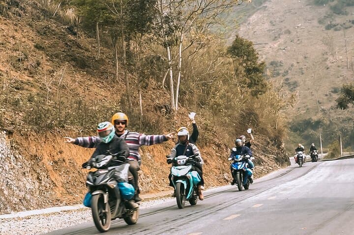 Ha Giang 3-Day Motorbike Loop: Ma Pi Leng, Dong Van & Nho Que River photo 2