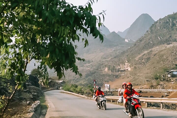 Ha Giang 3-Day Motorbike Loop: Ma Pi Leng, Dong Van & Nho Que River photo 4