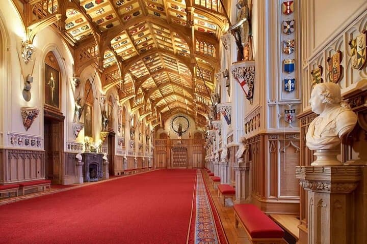 Full-Day Windsor, Stonehenge and Bath Tour from London