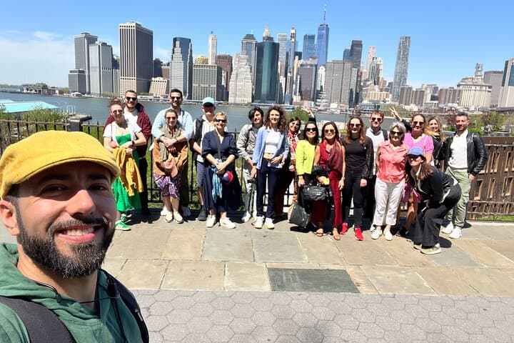Brooklyn Bridge to DUMBO: 3‑Hour Walking Tour Through Heights & History photo 4