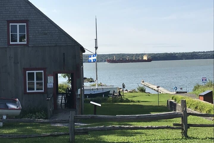 Panoramic Historical Tour of Île d'Orléans: Villages, Views & Local Tastes photo 3