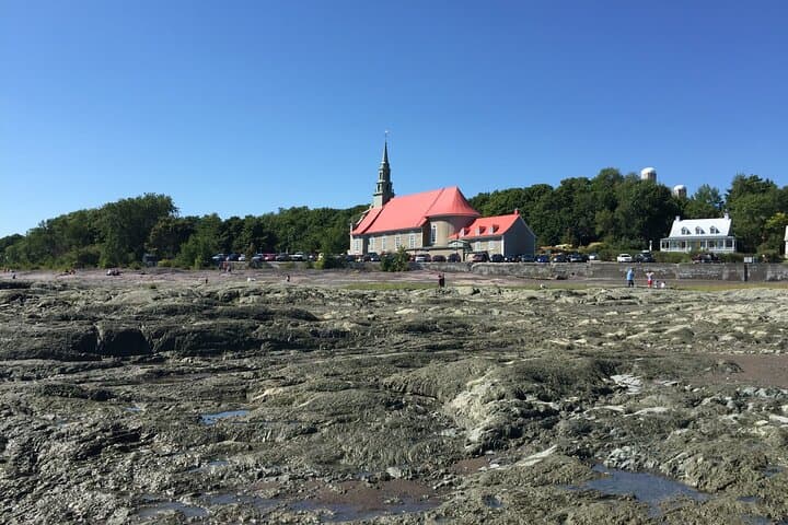 Panoramic Historical Tour of Île d'Orléans: Villages, Views & Local Tastes photo 4
