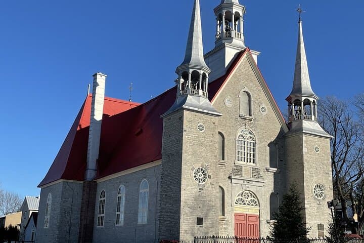 Panoramic Historical Tour of Île d'Orléans: Villages, Views & Local Tastes photo 5