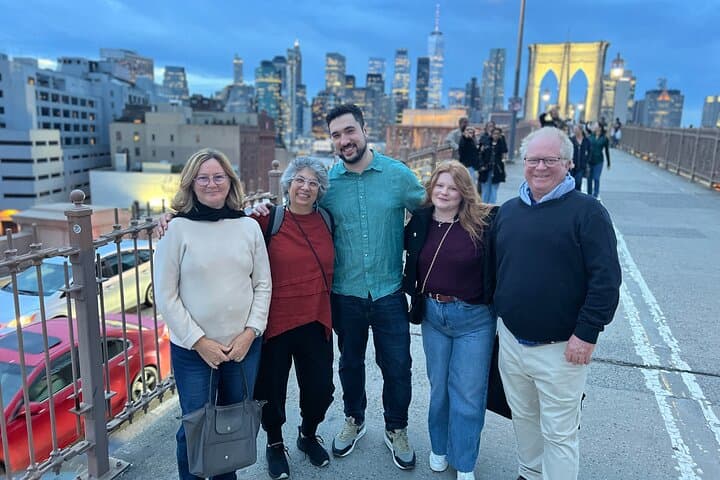 Sunset on Brooklyn Bridge: Guided Walking Tour from City Hall to DUMBO photo 2