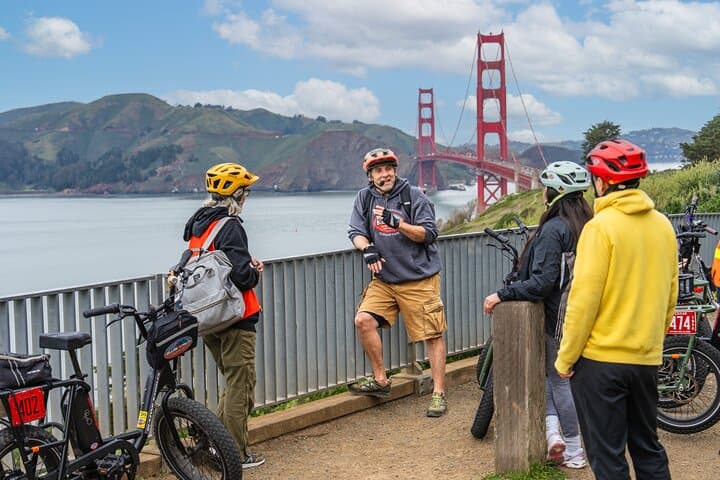 Golden Gate Bridge Guided Bike Tour from San Francisco to Sausalito photo 1