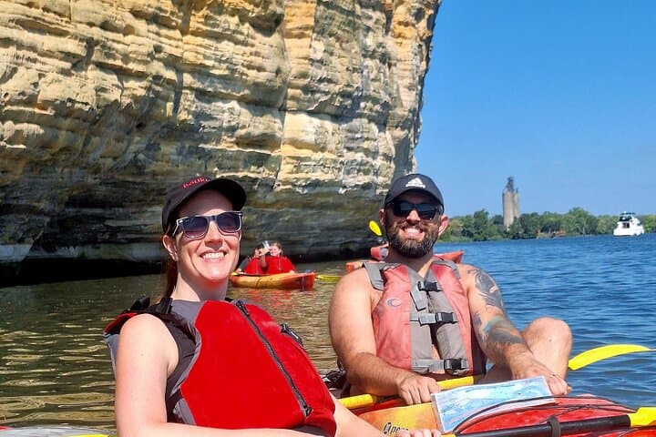 Paddle Starved Rock: 2-Hour Single Kayak Rental on the Illinois River photo 3