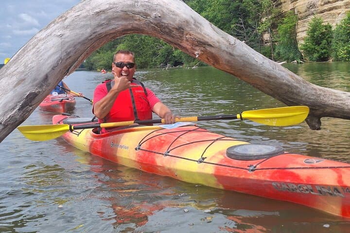 Paddle Starved Rock: 2-Hour Single Kayak Rental on the Illinois River photo 6