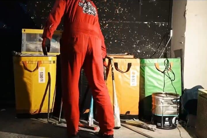 CRASH BOX Shinsaibashi: Osaka's Rage Room Experience for Stress Relief photo 5