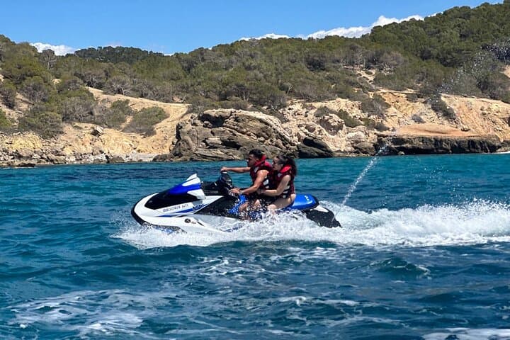 Jet Ski Excursion Along Santa Ponsa Coast: Hidden Coves & Cliffs