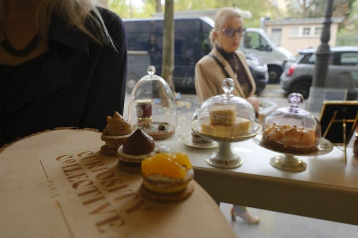 Montmartre Food & Wine Walking Tour: Cheese, Pastries & Local Vineyard Tastes photo 2