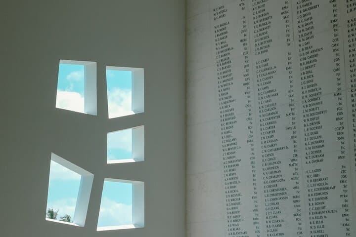 Private Half-Day Honolulu Tour & USS Arizona Memorial Visit photo 2