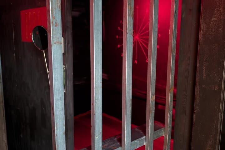 Stavanger Escape Rooms: Choose Your Challenge — Contagion, Dexter's Dungeon & Cold Fusion photo 3