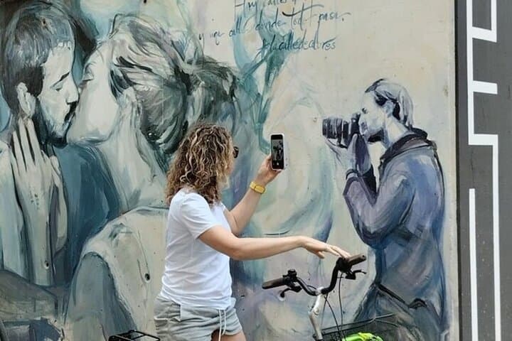 Valencia Street Art Bike Tour — Private E-Bike, Scooter & Segway Ride in El Carmen