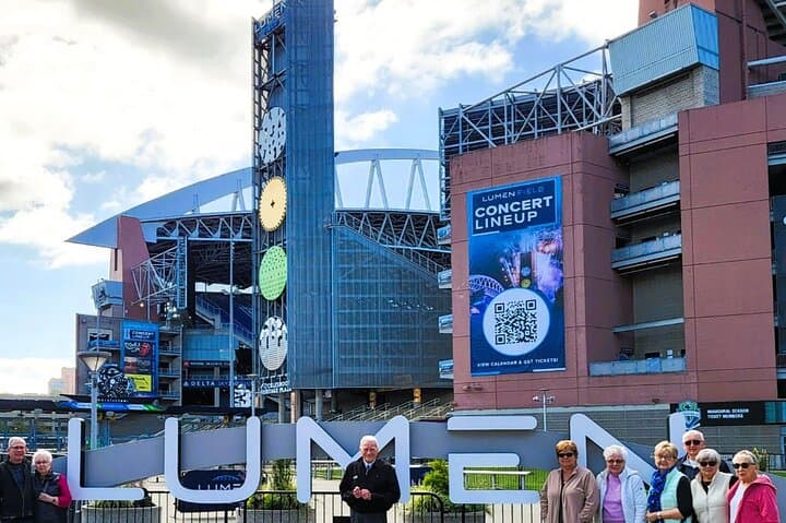Private Seattle History and Landmarks Tour — Ballard Locks to Kerry Park in a Luxury SUV photo 6