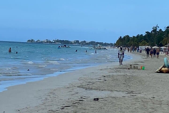 Experience Jamaica's Best: Rick's Café and Seven Mile Beach Adventure photo 5