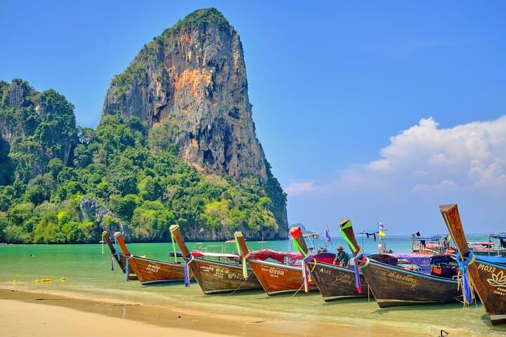 Krabi Private 4-Island Hopping: Poda, Chicken, Tup & Phra Nang Tour photo 3