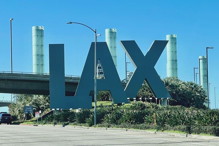 LAX Private Arrival & Departure Transfer — Door-to-Door Los Angeles Black Car Service photo 4