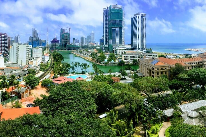 Sri Lanka One-Day Highlights: Colombo, Kandy, Galle & National Parks