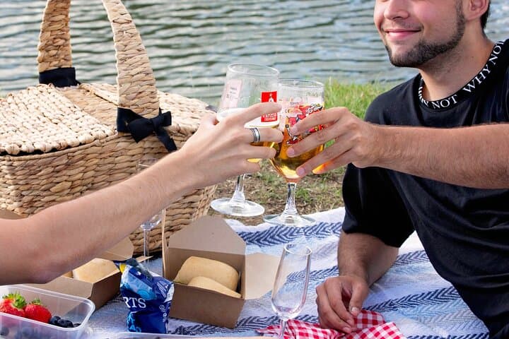 Private Romantic Row-Boat Picnic on the Thames in the Cotswolds photo 3