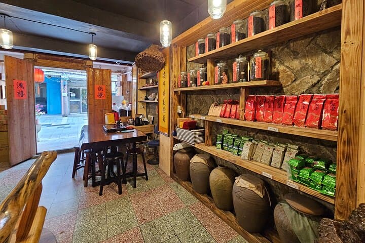 Thousand Island Lake & Pinglin Tea Plantation: Half-Day Tea and Scenery Tour from Taipei photo 5