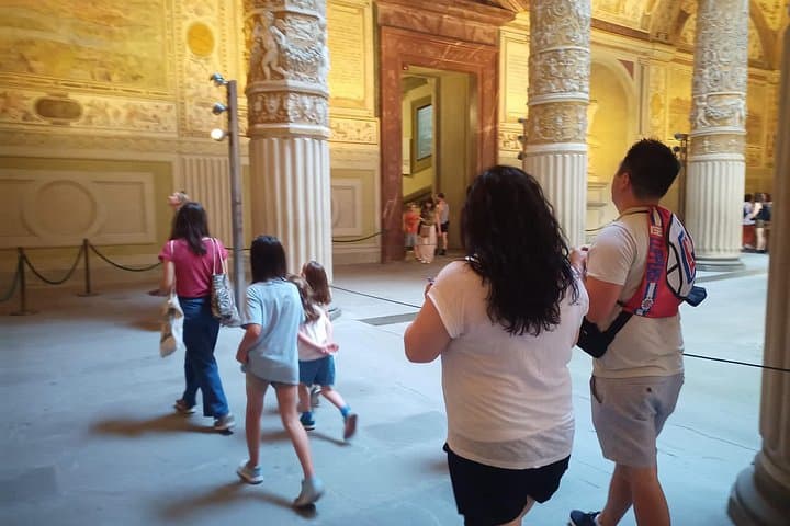 Florence Family Walking Tour: Kid-Friendly Highlights & Gelato Tasting photo 4