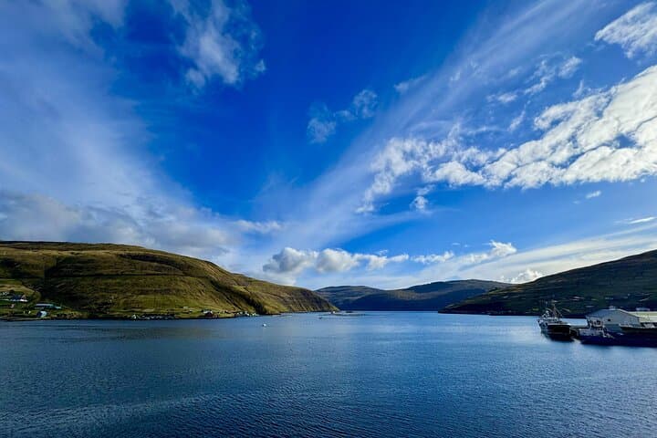 Faroese Cultural Experience: Vestmanna Stories, Home Visit & Museum Lunch