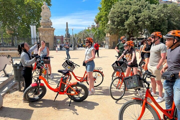 Barcelona Bike Tour from Sagrada Família to the Sea — 3-Hour Guided Ride photo 3