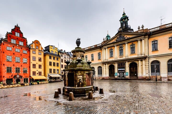 Half-Day Stockholm Walking Tour with a Local Guide photo 3