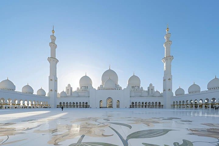 Abu Dhabi Full-Day Cultural Tour: Sheikh Zayed Mosque, Corniche & Heritage Village