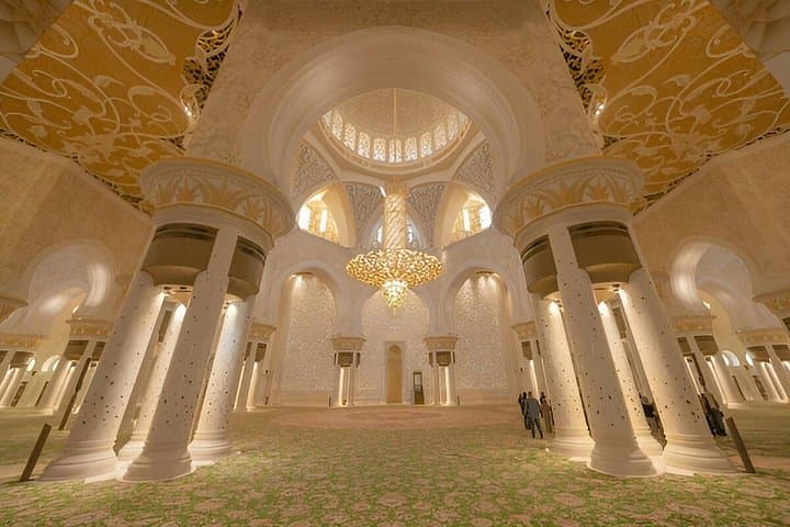 Abu Dhabi Full-Day Cultural Tour: Sheikh Zayed Mosque, Corniche & Heritage Village photo 2