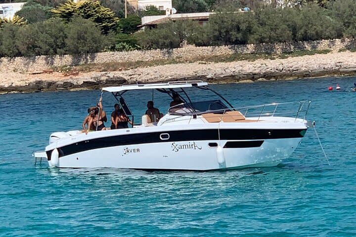 Luxury cave cruise in Santa Maria di Leuca aboard Xamira photo 2