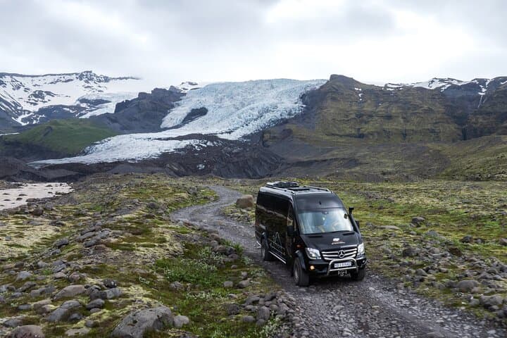 Beginner Vatnajokull Glacier Walk with 4x4 SuperJeep Transfer photo 5