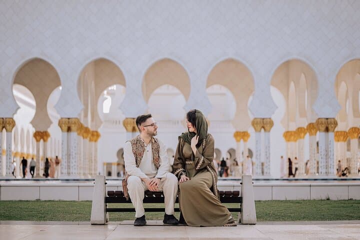 Professional Photoshoot at Sheikh Zayed Mosque — Abu Dhabi Photo Guide