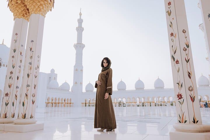 Professional Photoshoot at Sheikh Zayed Mosque — Abu Dhabi Photo Guide photo 2