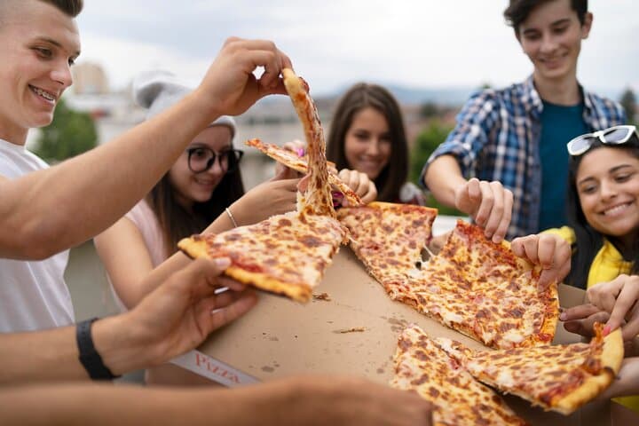Staten Island St. George Pizza Walking Tour — Ferry Views & 4 Pizzerias