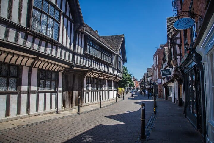 Malvern Hills to Black-and-White Herefordshire: 143-mile Scenic Road Trip Guide