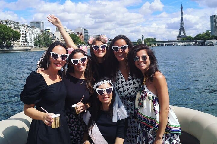 Private One-Hour Seine Cruise in Paris: Monument Views from the Water photo 2