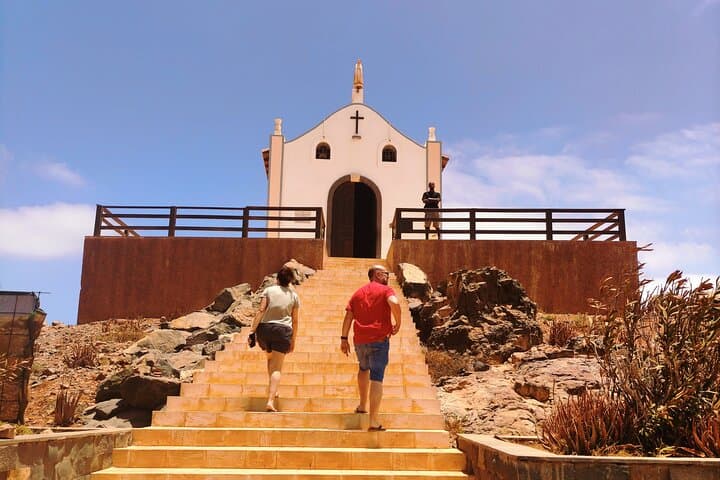 Boa Vista Combi Tour: North-and-South Island Day Trip to Viana Desert & Varandinha