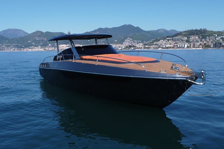 Circumnavigate Capri: Private Boat Tour from Amalfi