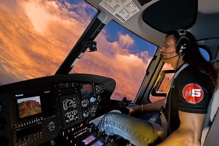 Sedona Private Helicopter Tour from Phoenix — 2-Hour Red Rock Aerial Adventure photo 1