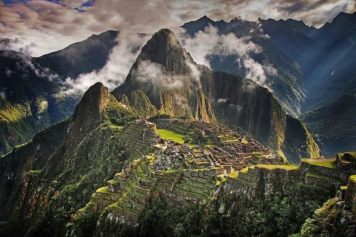 essential-peru-9-day-itinerary-machu-picchu-sacred-valley-and-titicaca photo 3