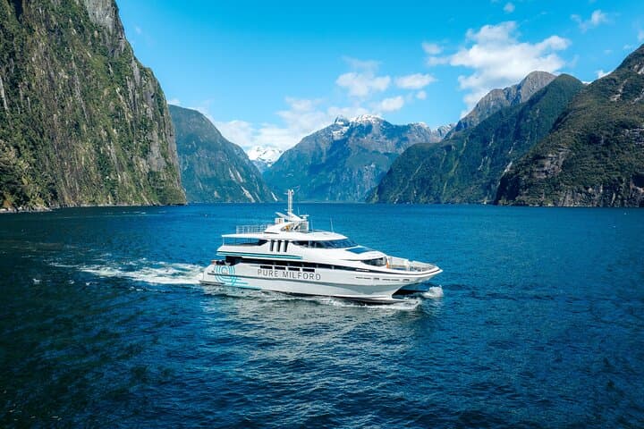 Milford Sound Premium Catamaran Cruise to Stirling Falls and Mitre Peak photo 2