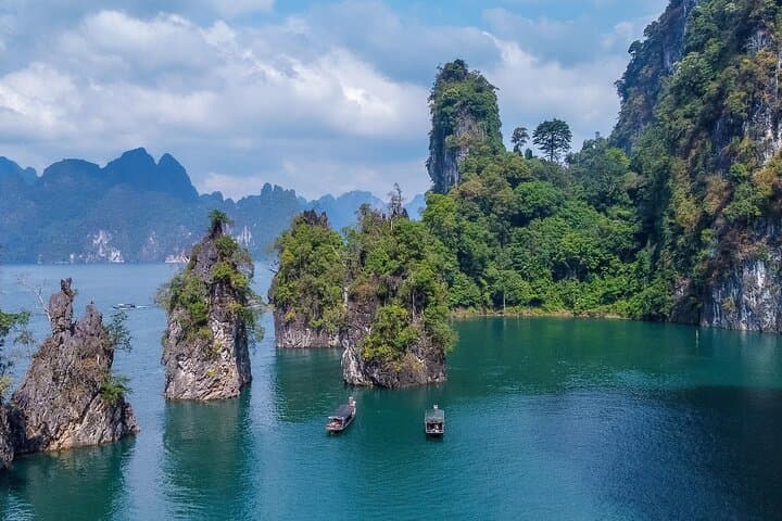 Private Khao Sok Cheow Lan Lake Kayak & Diamond Cave Day Trip from Phuket