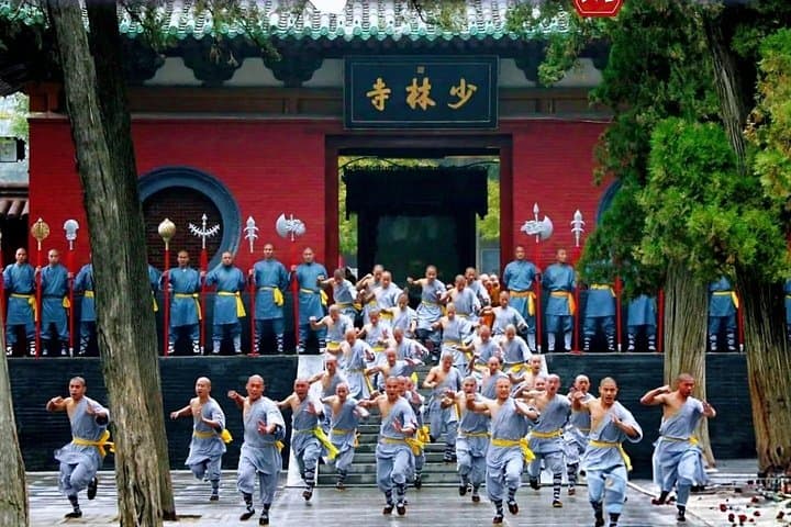 Zhengzhou to Shaolin Temple: Private Day Tour with Live Kung Fu Show photo 2