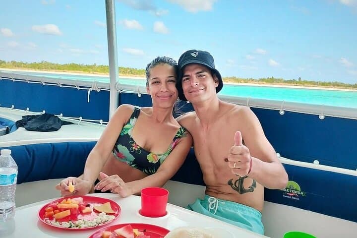 Discover El Cielo Reef: Double-Decker Catamaran Snorkel & Open Bar in Cozumel photo 3