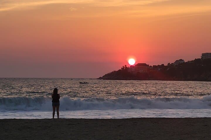 Puerto Escondido Day Trip from Oaxaca — Carrizalillo Beach, Surf & Turtle Release