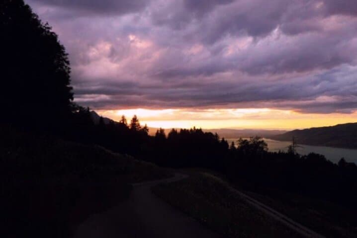 Heaven Viewpoint over Lake Thun: Quick Interlaken Sightseeing Tour photo 4