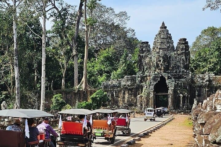 Private Angkor Wat Full-Day Tour with Sunrise or Sunset from Siem Reap photo 2