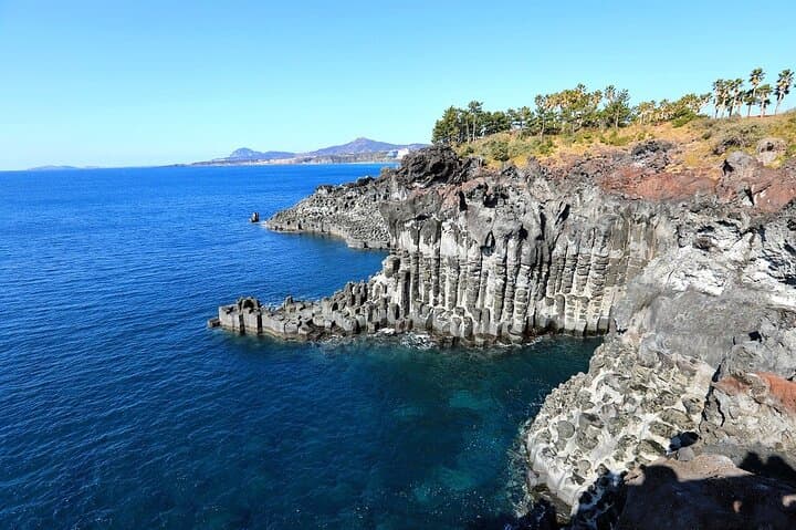 One-Day Seogwipo UNESCO Circuit: Cruise-Terminal Pickup to Coastal Cliffs photo 2