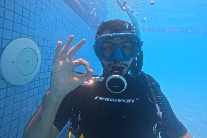 Abu Dhabi PADI Basic Scuba Diver Course — 2-Day Beginner Scuba Certification to 12m photo 4
